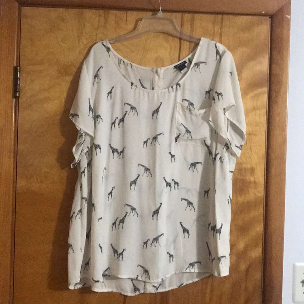 Torrid Giraffe blouse